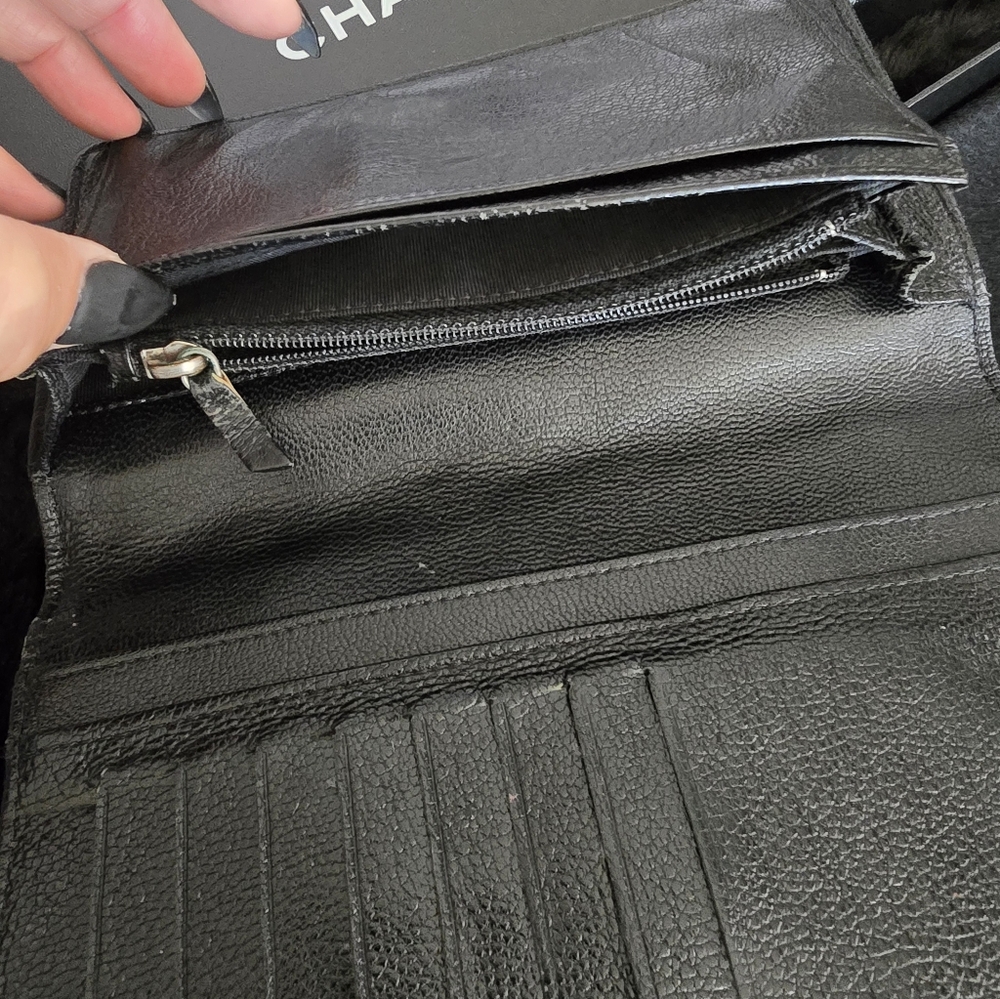 CHANEL Silver Quilted Leather Clutch with CC Logo - Picture 11 of 16